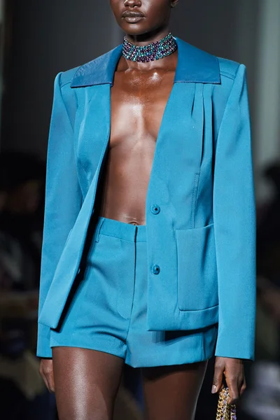 Look 63